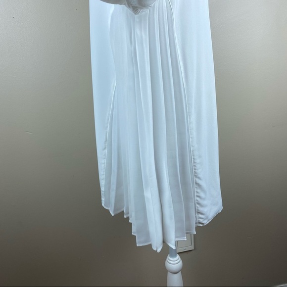 NWT. Zara White Blouse with Sides Pleats. Size M. - Picture 9 of 15